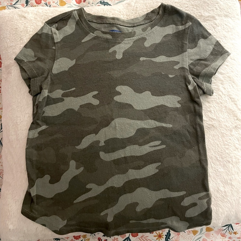 Old Navy girls short sleeve size 5